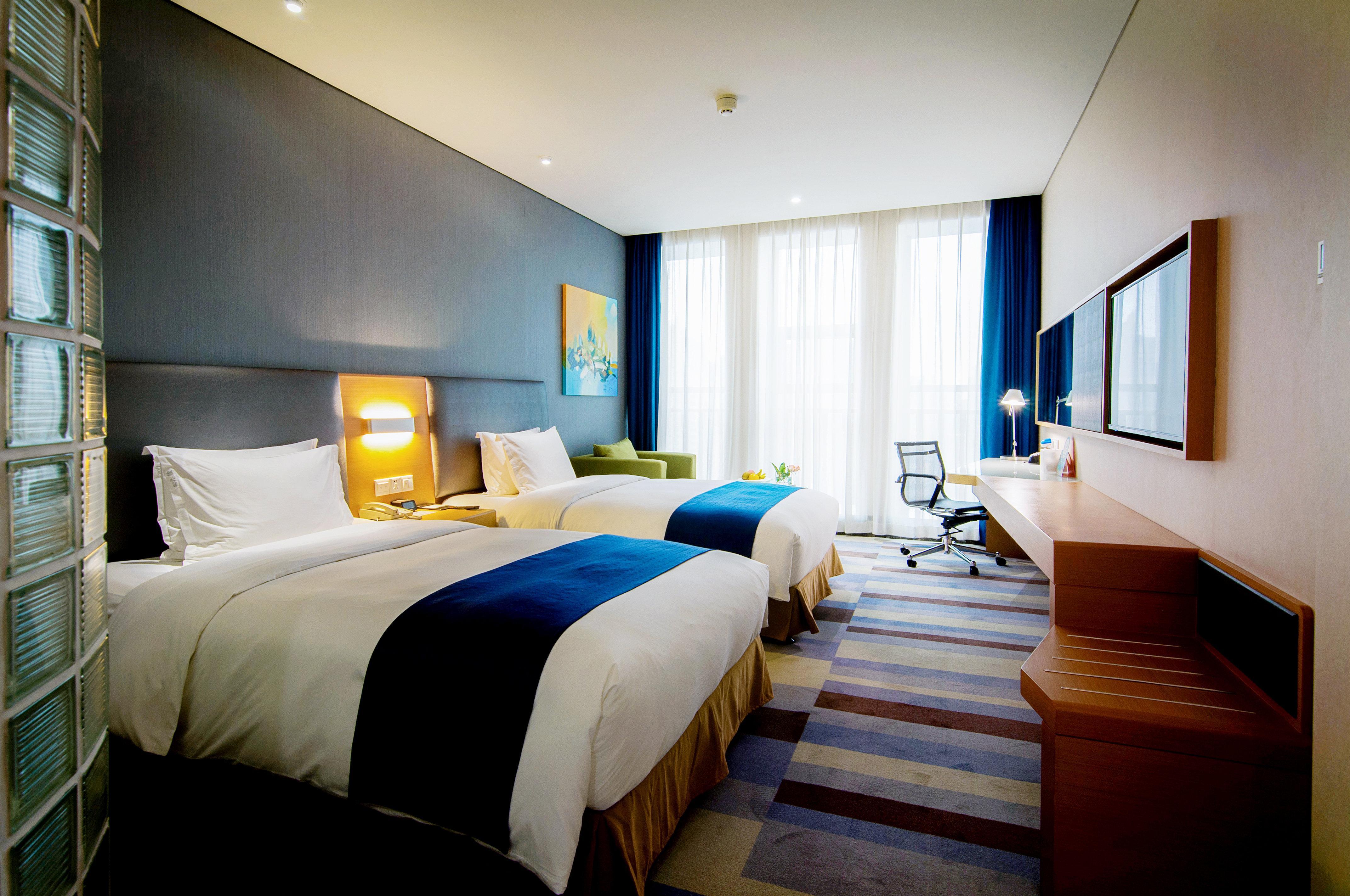 Holiday Inn Express Leshan City Square By Ihg High Speed Rail And Leshan Giant Buddha Екстер'єр фото