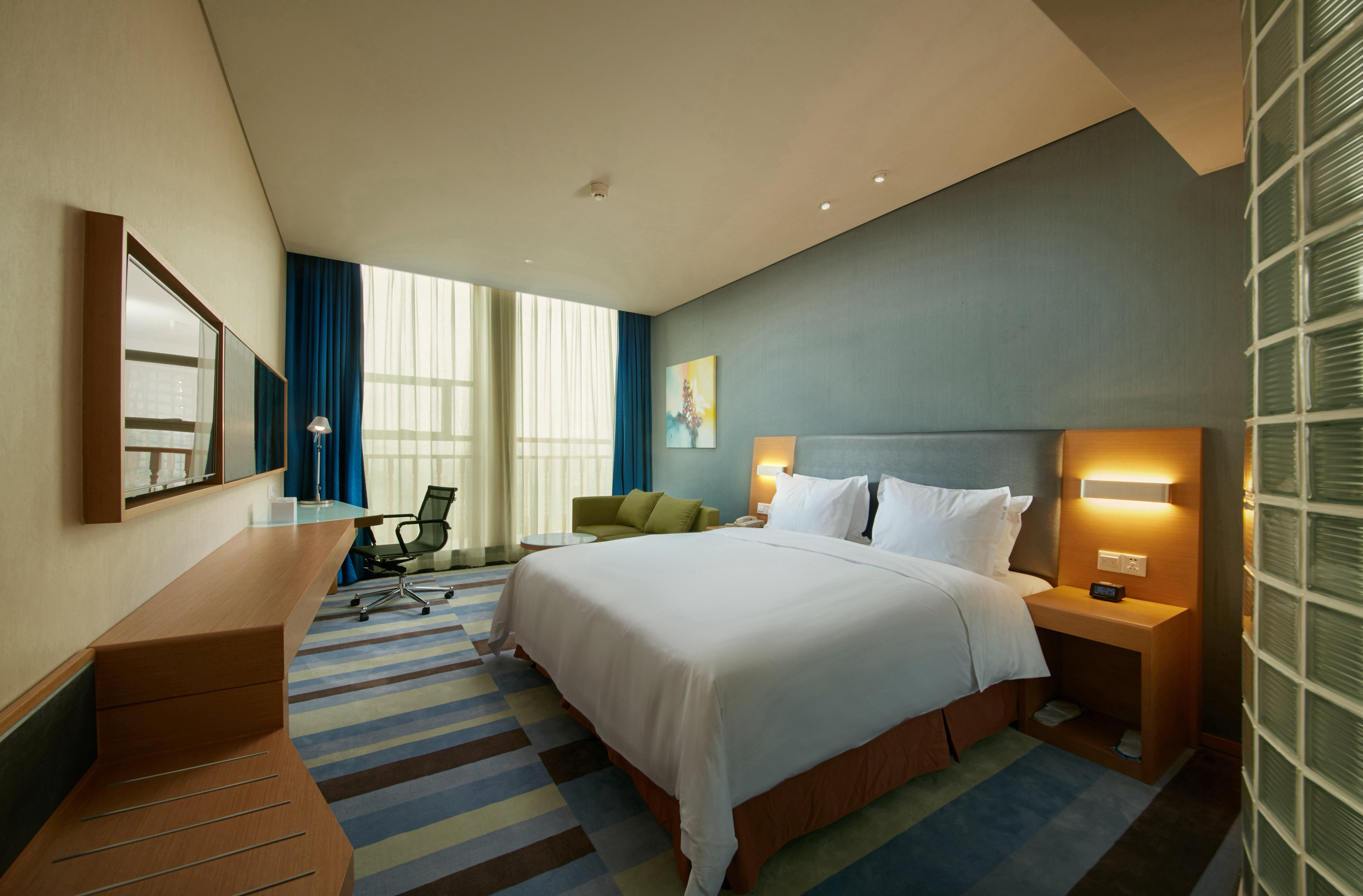 Holiday Inn Express Leshan City Square By Ihg High Speed Rail And Leshan Giant Buddha Екстер'єр фото