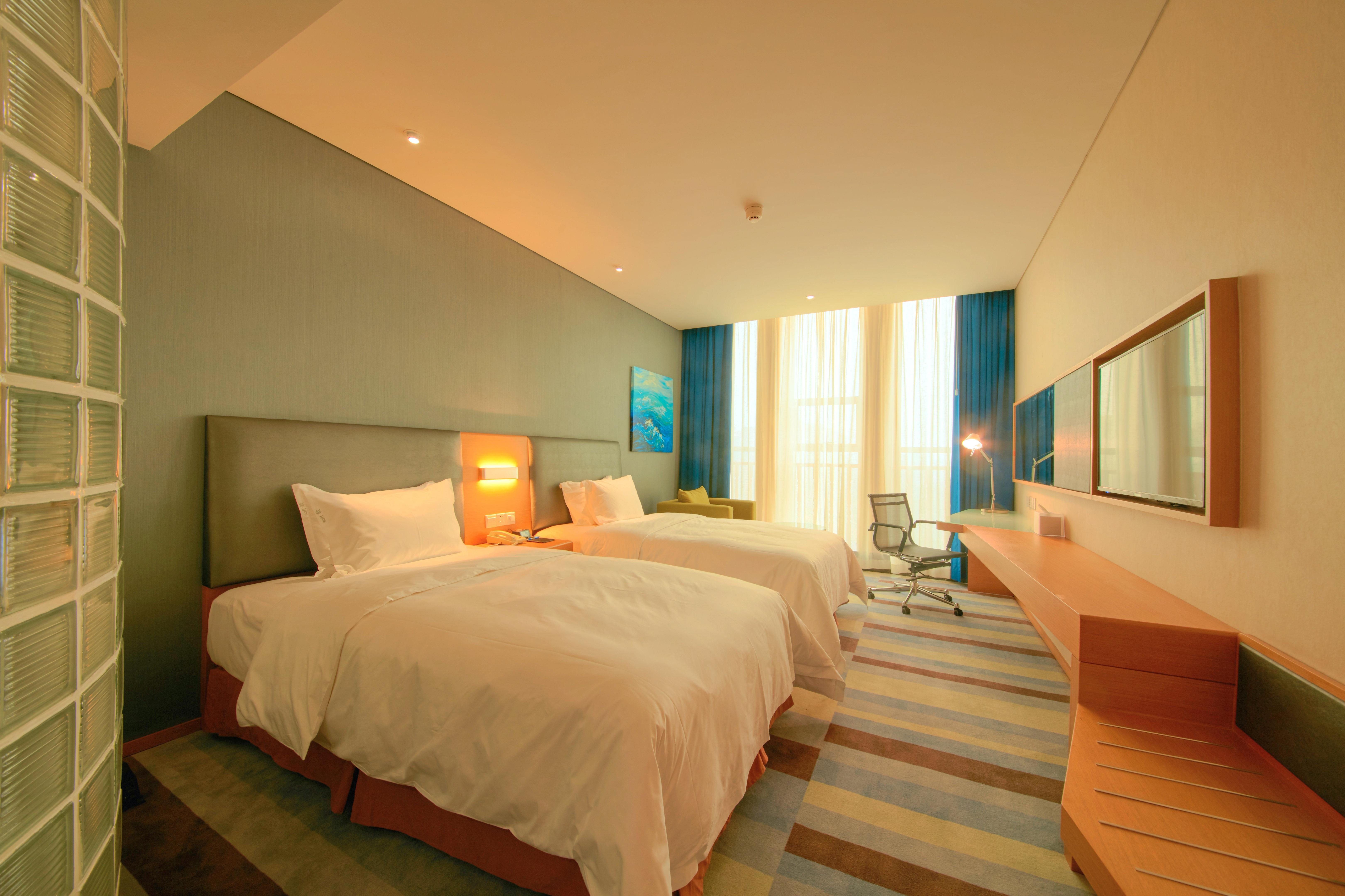 Holiday Inn Express Leshan City Square By Ihg High Speed Rail And Leshan Giant Buddha Екстер'єр фото