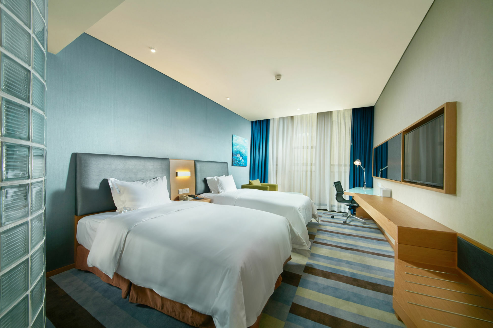 Holiday Inn Express Leshan City Square By Ihg High Speed Rail And Leshan Giant Buddha Екстер'єр фото